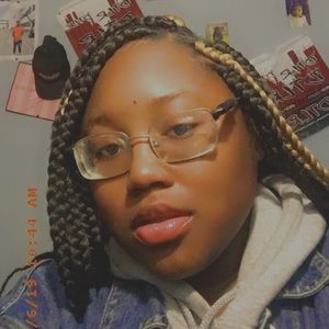 Meet your Posher, Desirey